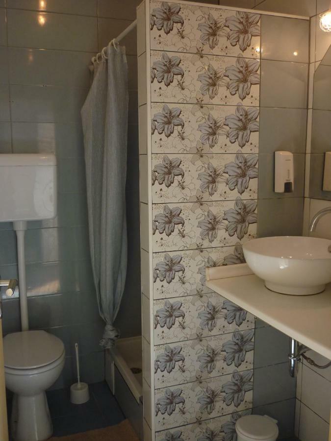 Apartman Tisno Eksteriør bilde