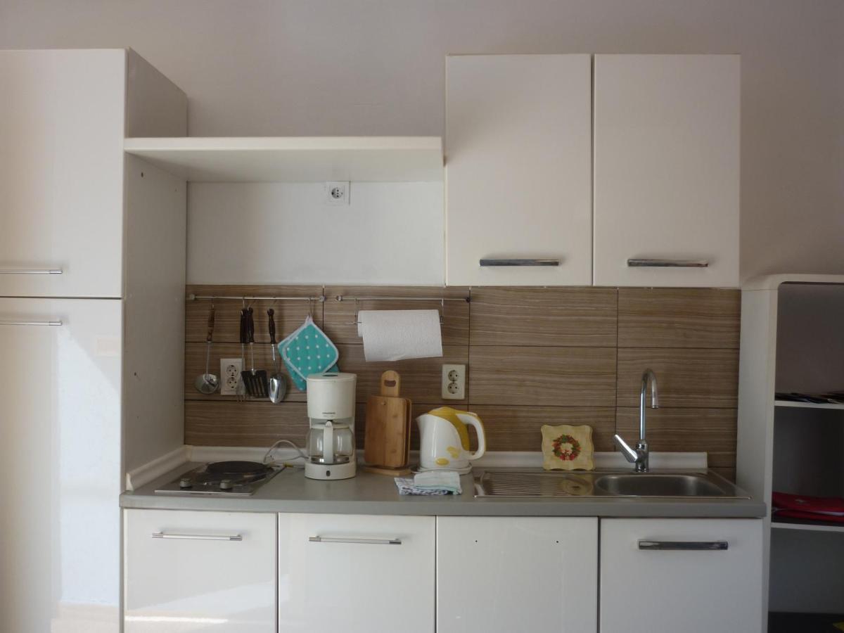 Apartman Tisno Eksteriør bilde
