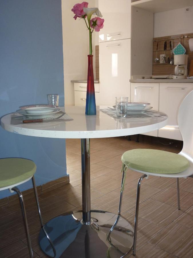 Apartman Tisno Eksteriør bilde