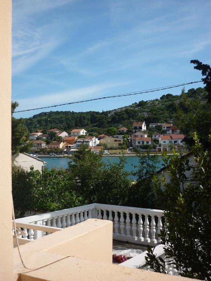 Apartman Tisno Eksteriør bilde
